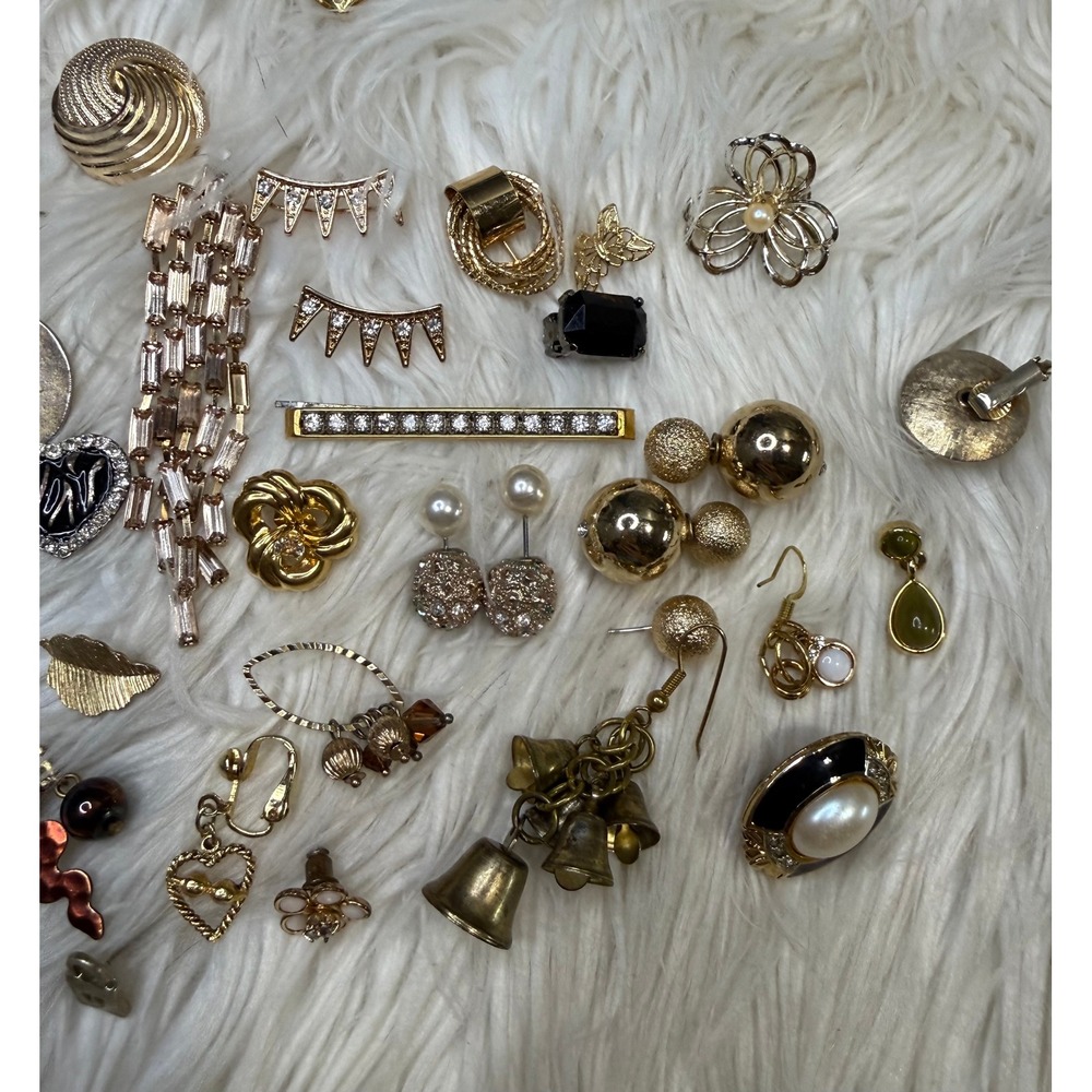 Vintage Costume Jewelry Gold Tone Rhinestone Faux Pearl Earrings Brooch